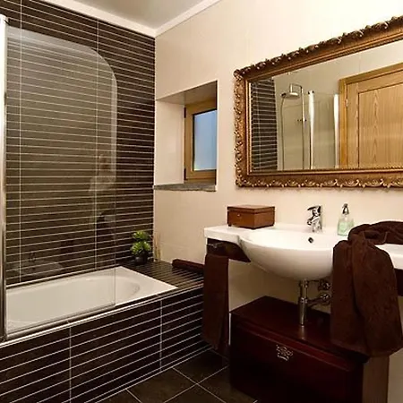 Phenomenal 3 Bedrooms Douroco Beautiful Valley Views Pool Table * Pinhao