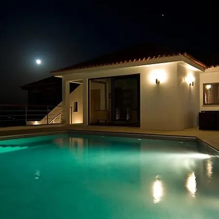 Villa Phenomenal 3 Bedrooms Douroco Beautiful Valley Views Pool Table *